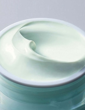 Crema facial recomendada para hidratar día y noche Estée Lauder Daywear para piel grasa