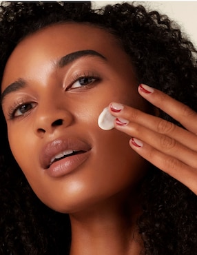 Crema facial recomendada para prevenir signos de la edad día y noche Shiseido Benefiance para todo tipo piel