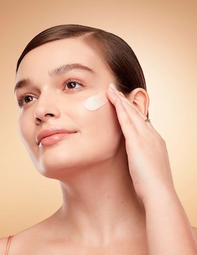 Crema facial recomendada para prevenir signos de la edad de día Estée Lauder para todo tipo piel