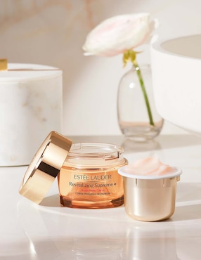 Crema facial recomendada para prevenir signos de la edad día Estée Lauder para todo tipo piel