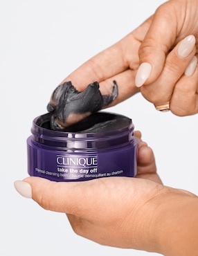 Desmaquillante Charcoal Cleansing Balm Clinique Take the day off