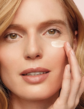 Crema para contorno de ojos recomendada para prevenir signos de la edad de día y noche Shiseido Benefiance para todo tipo piel