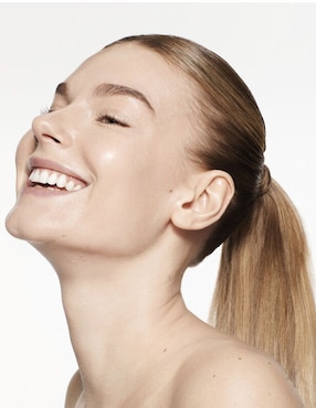 Base de maquillaje líquido Shiseido satinado