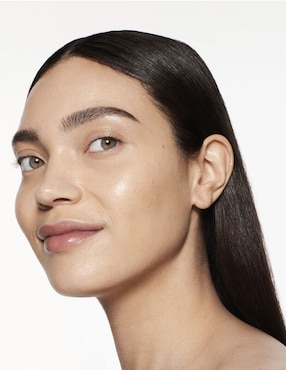 Base de maquillaje líquida Shiseido Skin Glow Broad Spectrum luminoso