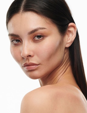 Base de maquillaje líquida Mac Studio Radiance Shade Ext luminoso