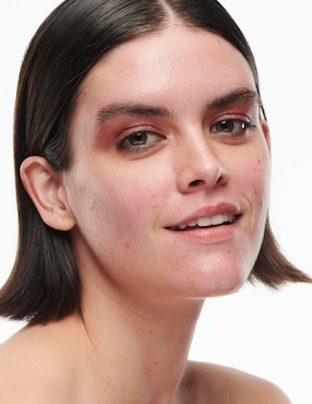 Base de maquillaje líquida Mac Studio Radiance Shade Ext luminoso