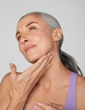 Crema facial recomendada para prevenir signos de la edad día y noche Clinique Smart Clinical Repair para todo tipo piel