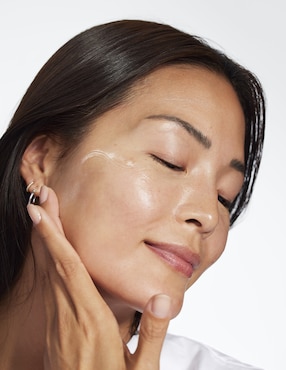 Crema facial recomendada para prevenir signos de la edad día Clinique Smart Clinical Repair Wrinkle Correcting Cream Spf 30 para todo tipo piel