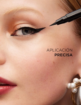 Delineador para ojos mate Carolina Herrera Fabulous Eyeliner