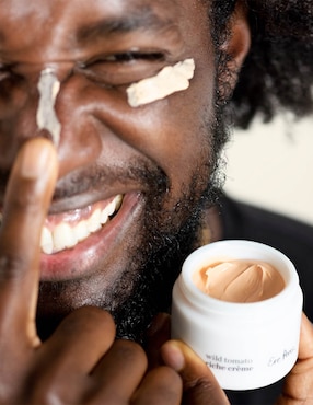 Crema facial recomendada para humectar día y noche Ere Perez para todo tipo piel