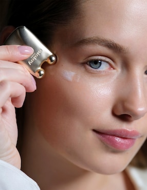 Set de crema para contorno de ojos recomendada para prevenir signos de la edad noche Sisley para todo tipo piel