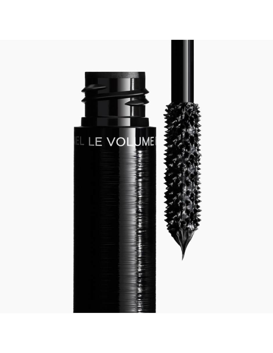 LE VOLUME RÉVOLUTION DE CHANEL 2
