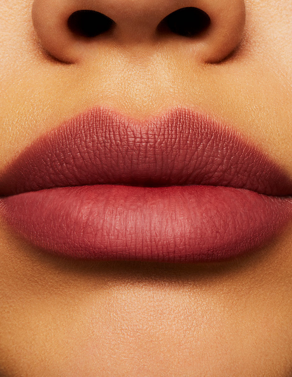 MAC POWDER KISS SHADE EXT LABIAL B,MORAD