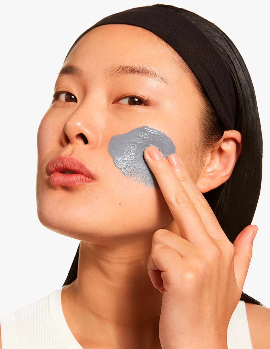 Exfoliante + Mascarilla All About Clean Charcoal Scrub + Mask Anti-Pollution para limpiar 2