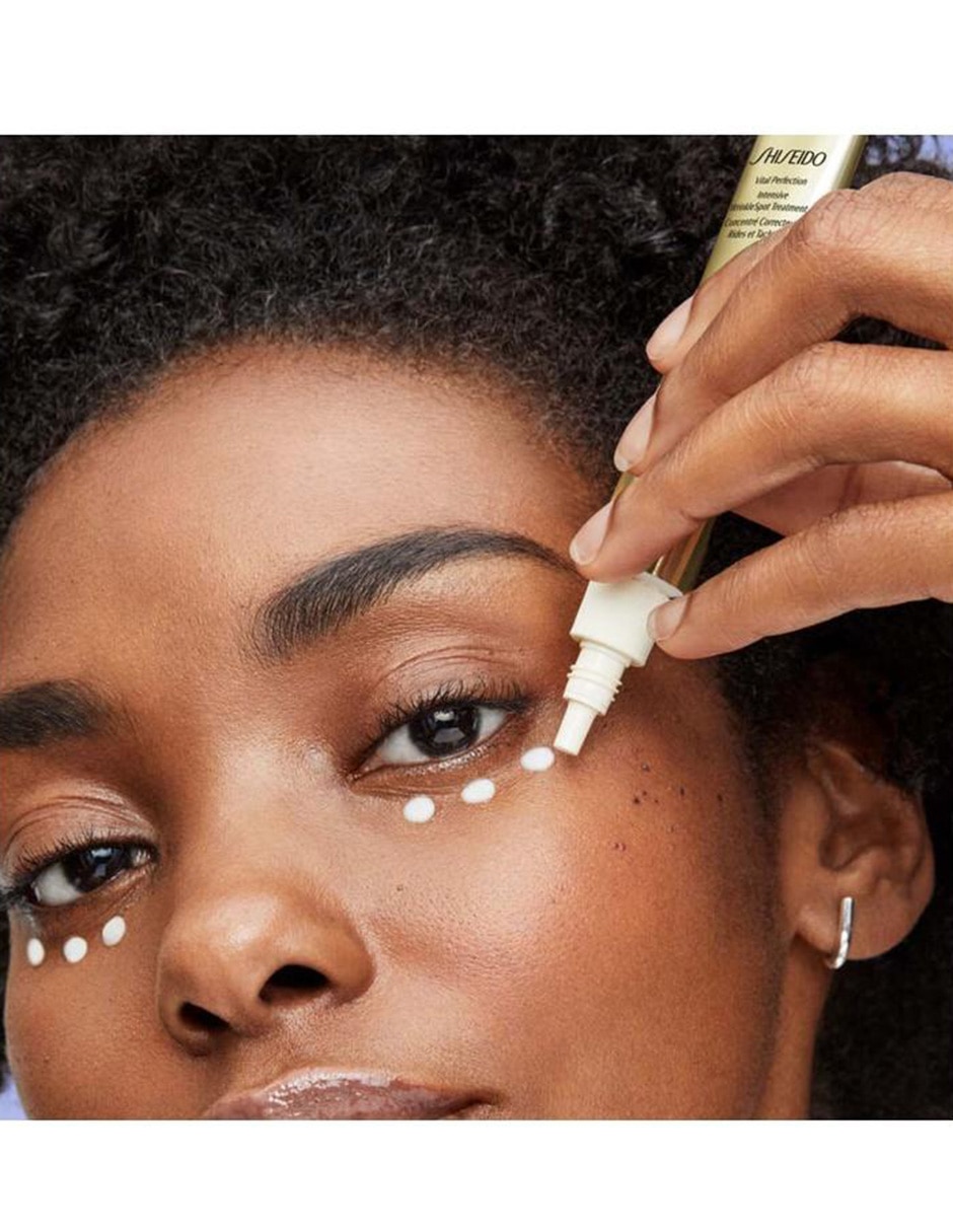 Crema facial recomendada para reducir manchas día y noche Vital Perfection para todo tipo piel 2