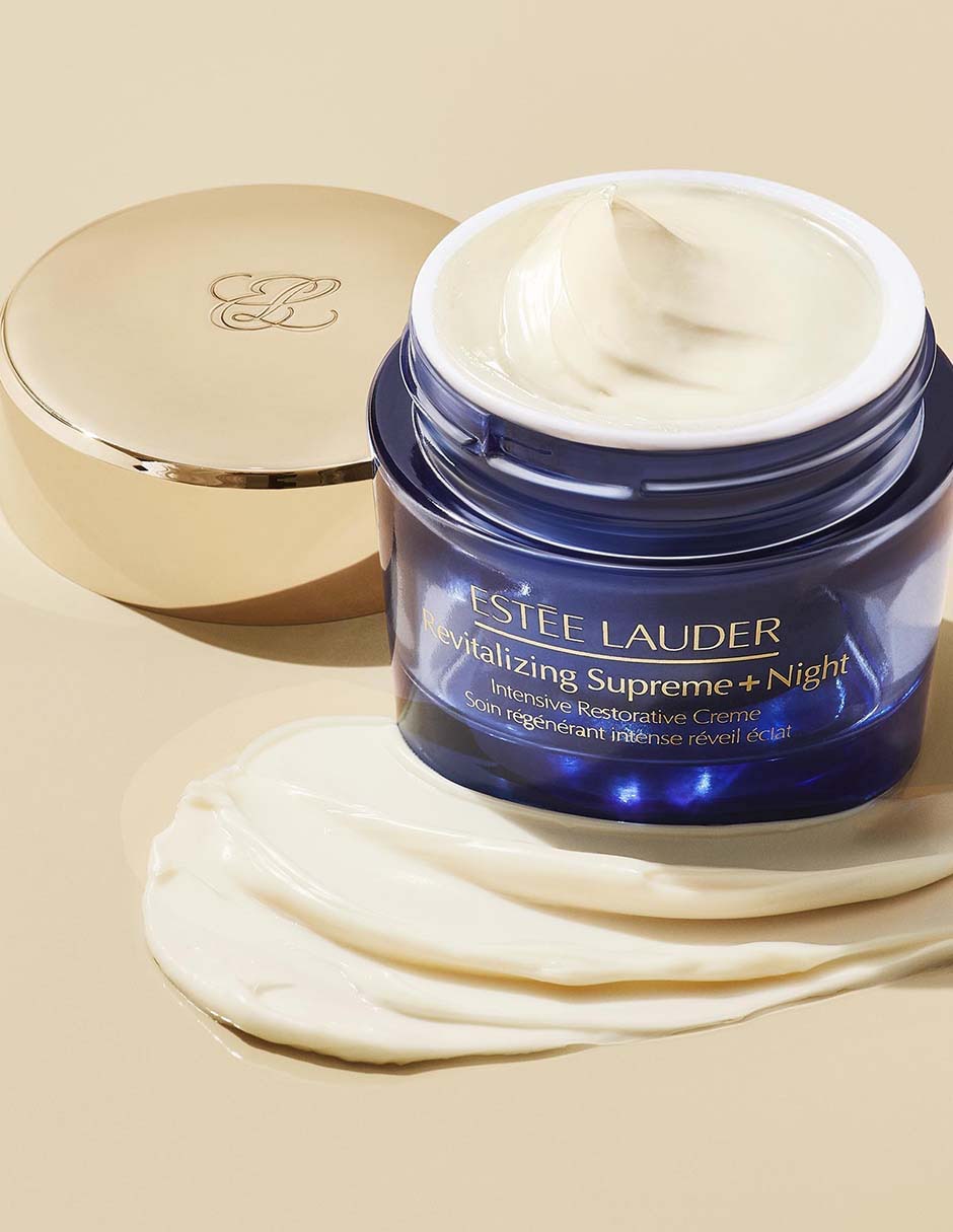 Crema facial recomendada para prevenir signos de la edad de noche Revitalizing Supreme + para todo tipo piel 3