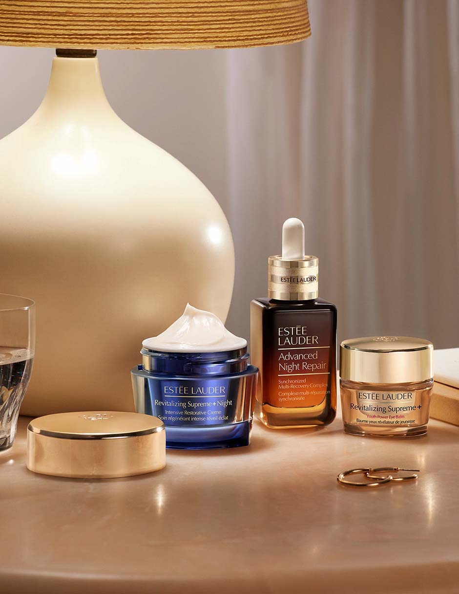 Crema facial recomendada para prevenir signos de la edad de noche Revitalizing Supreme + para todo tipo piel 5