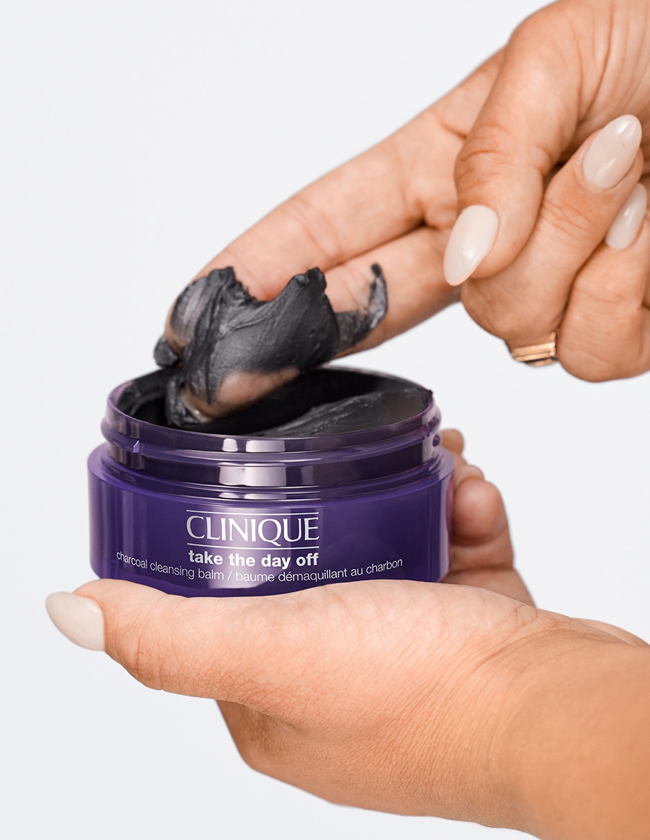 Limpiador facial Take the day off para desintoxicar 2