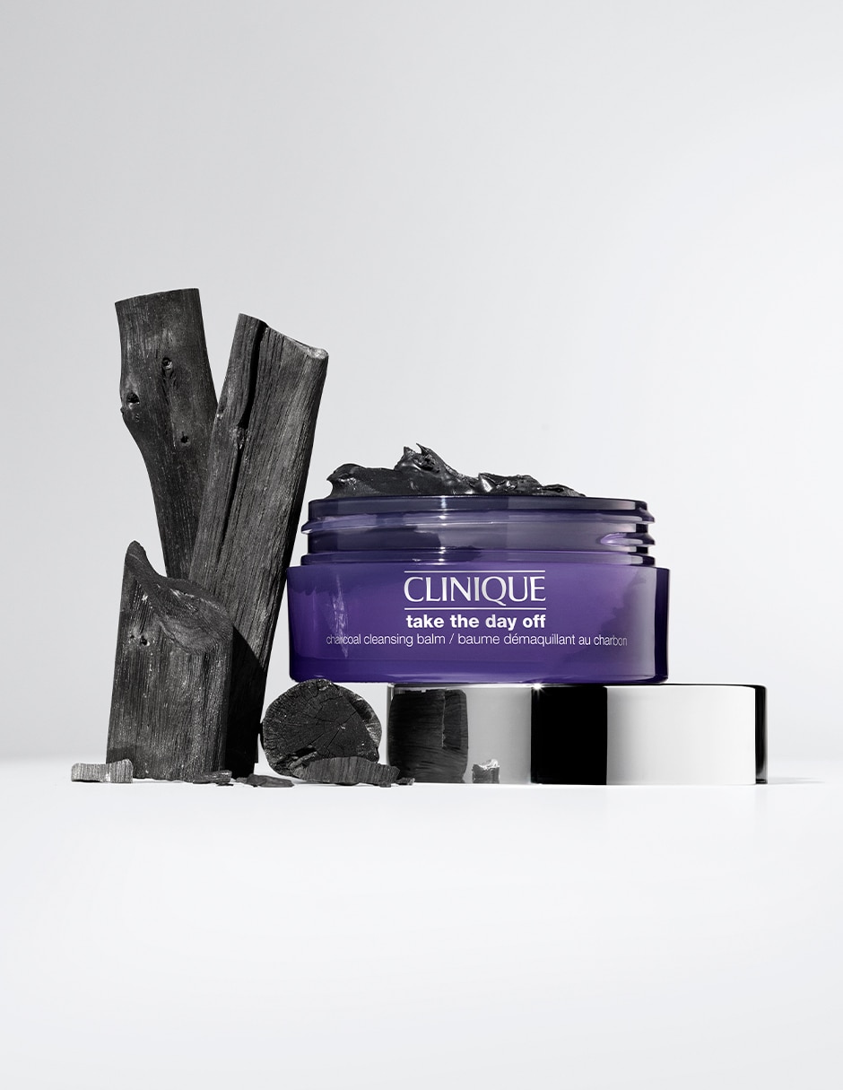 Limpiador facial Take the day off para desintoxicar 4
