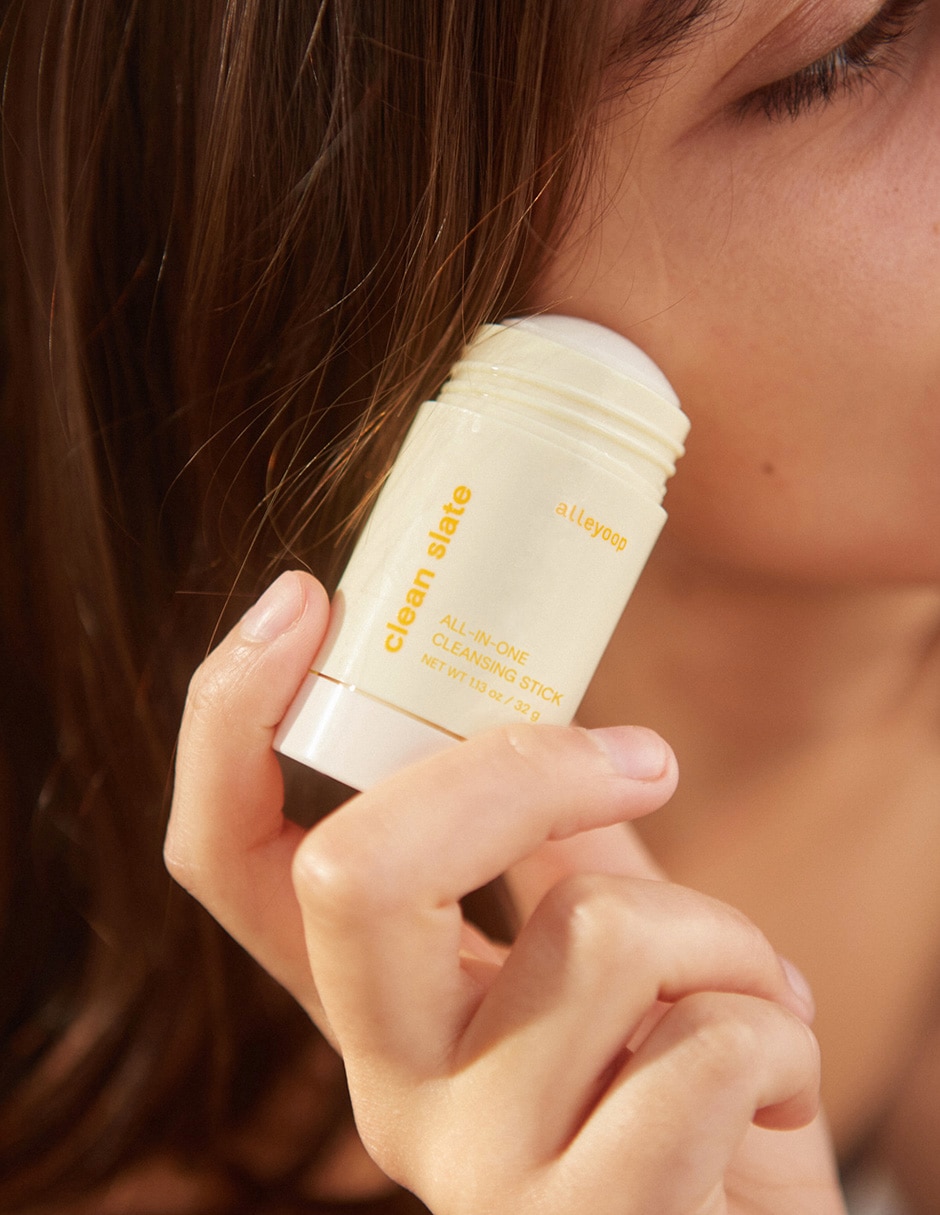 Desmaquillante All-In-One Cleansing Stick Clean Slate 4