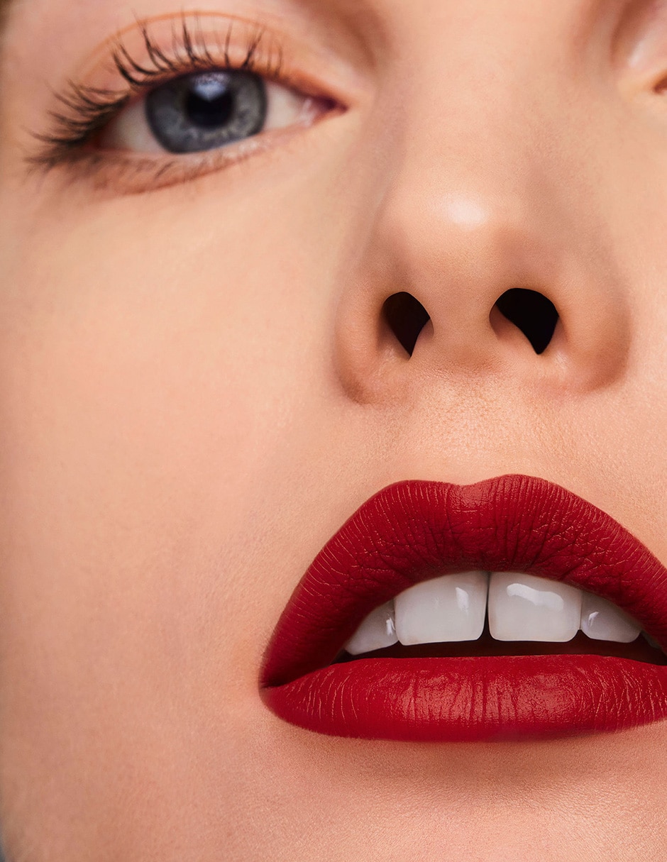 DELINEADOR PARA LABIOS EL DOUBLE WEA,ROJ