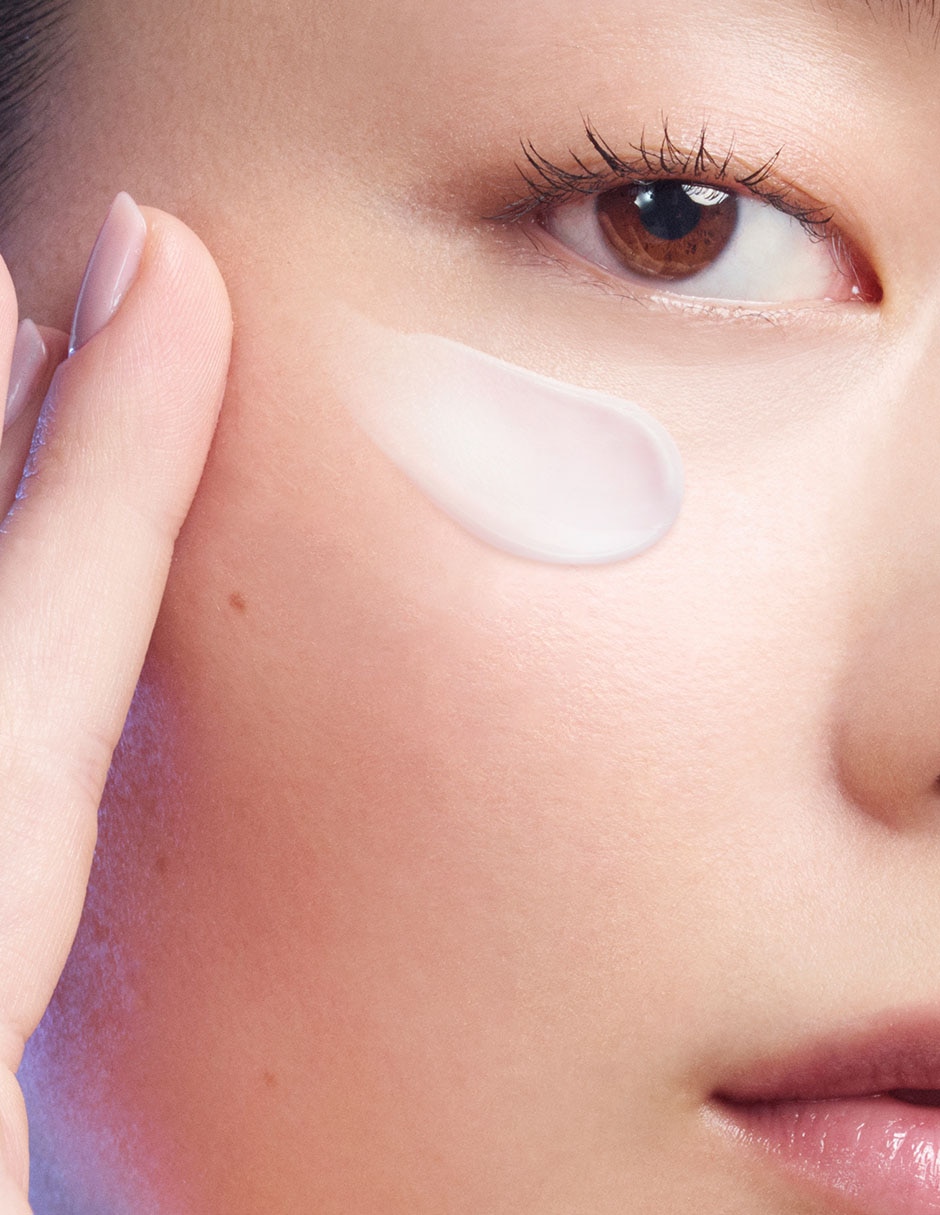 Crema para contorno de ojos recomendada para regenerar día y noche  Rénergie para todo tipo piel 3