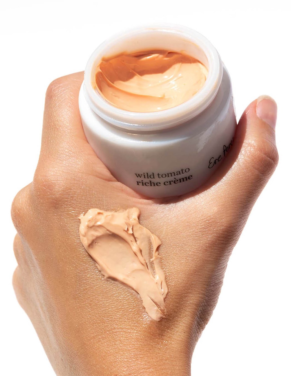 Crema facial recomendada para humectar día y noche para todo tipo piel 3