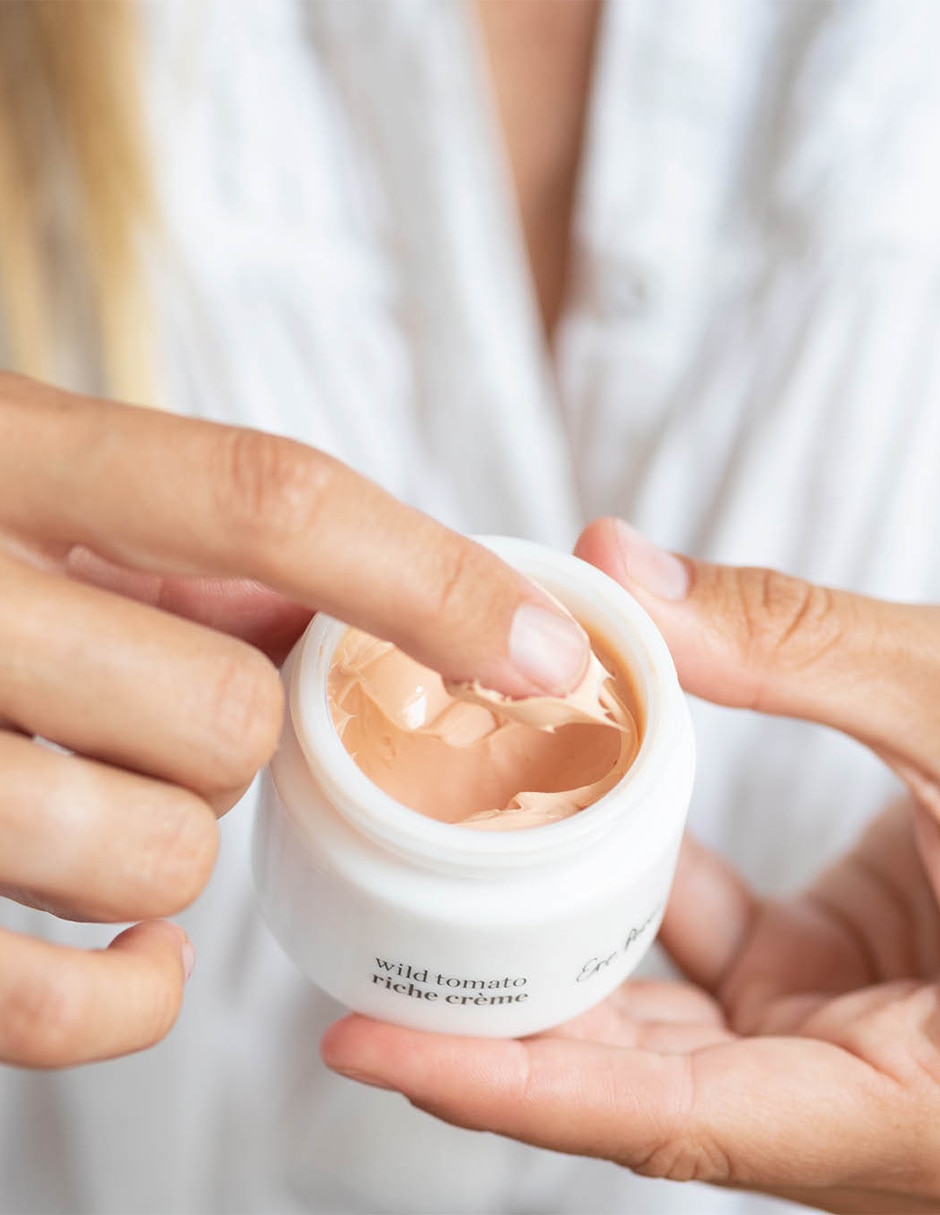 Crema facial recomendada para humectar día y noche para todo tipo piel 7
