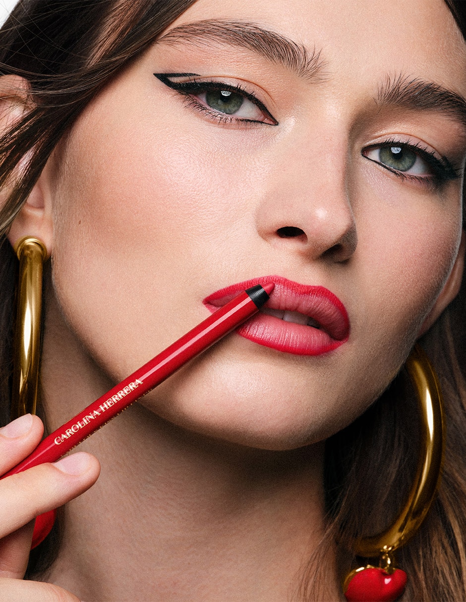Delineador para labios mate Carolina Herrera Fabulous Kiss Lip Liner 3