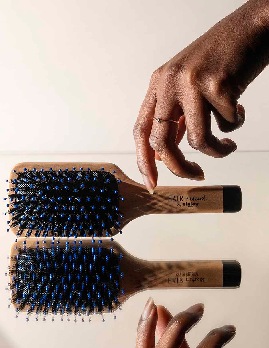 Cepillo para cabello de bambú 2