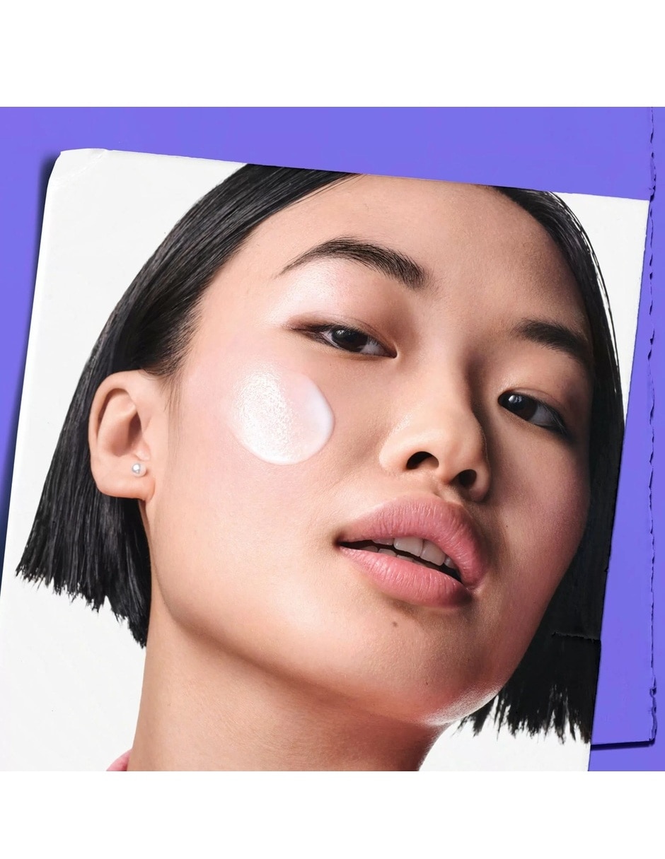 Crema facial recomendada para calmar y aliviar la piel día y noche Clearly Corrective para todo tipo piel