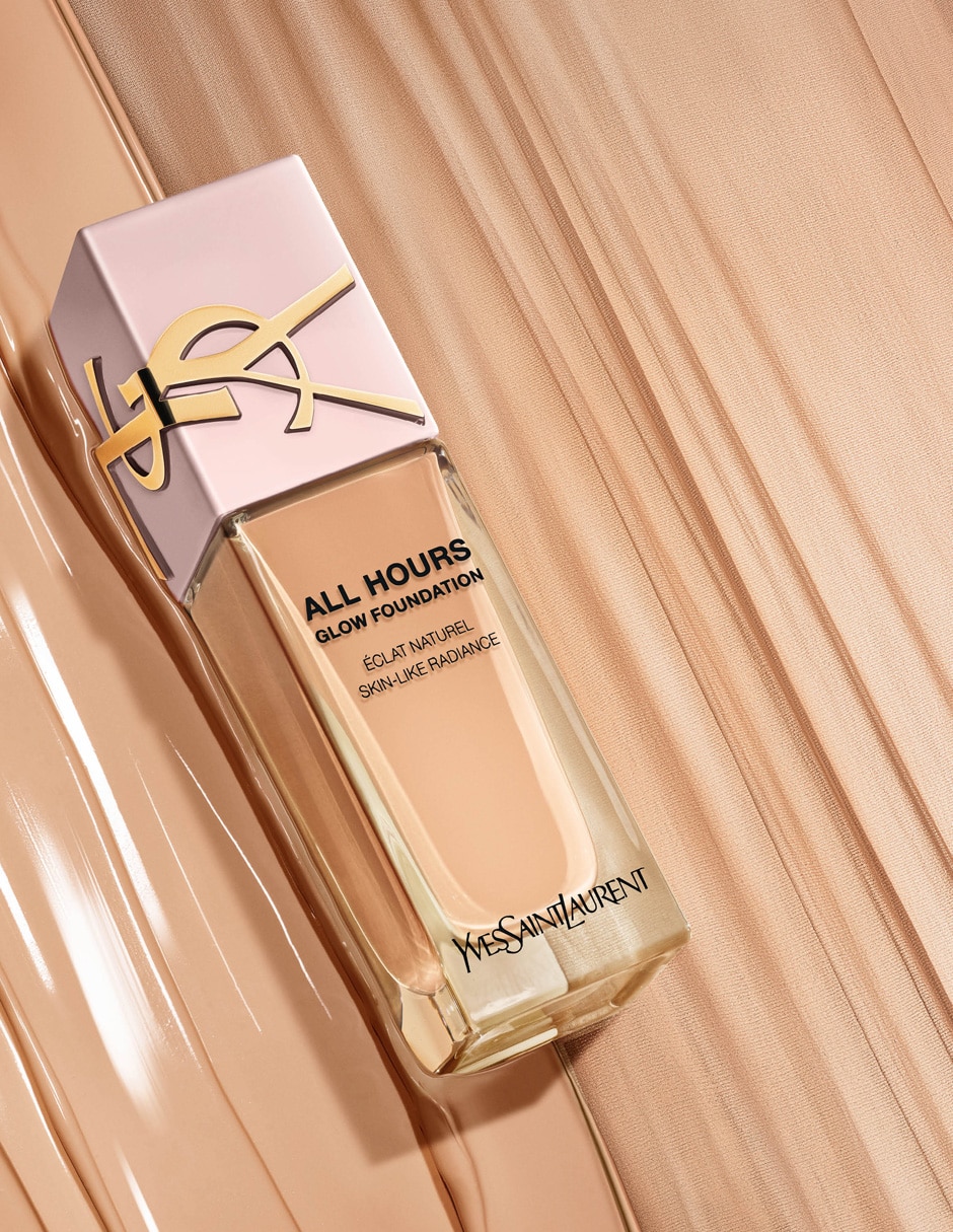 Base de maquillaje líquida Yves Saint Laurent All Hours Foundation luminoso 4