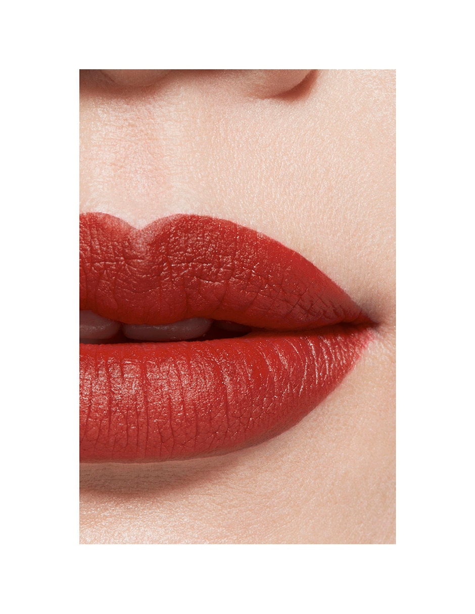 Labial mate Rouge Noir 11